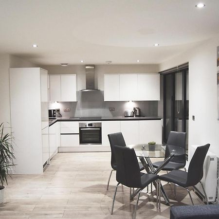 Morland Apartments - Ромфорд Экстерьер фото