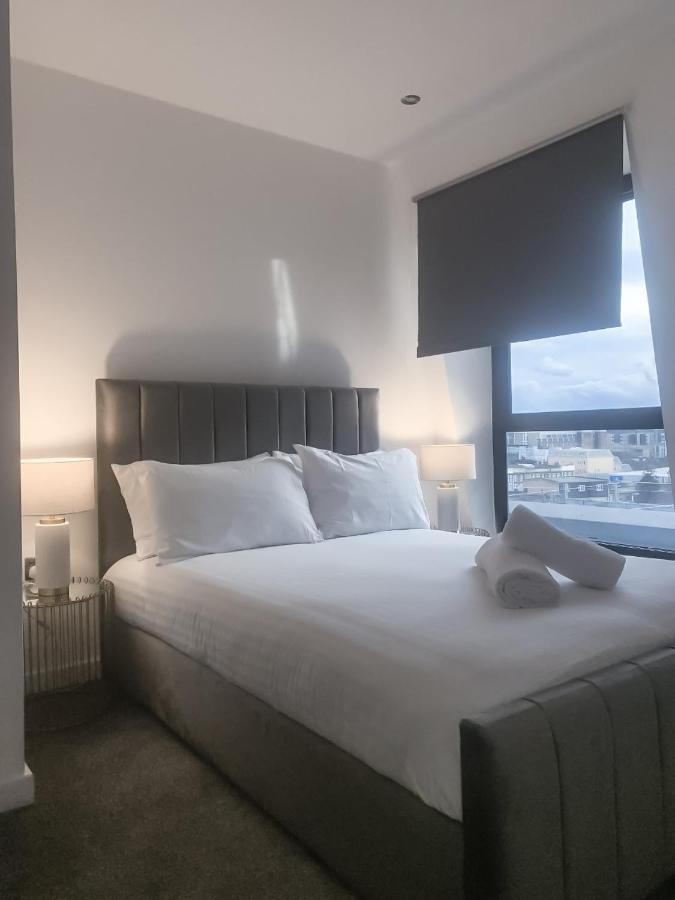 Morland Apartments - Ромфорд Экстерьер фото